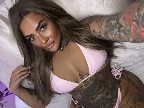 Karolinaox — Streamate Photos