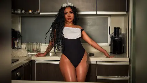 MilyThomas — Maid Hot🔥