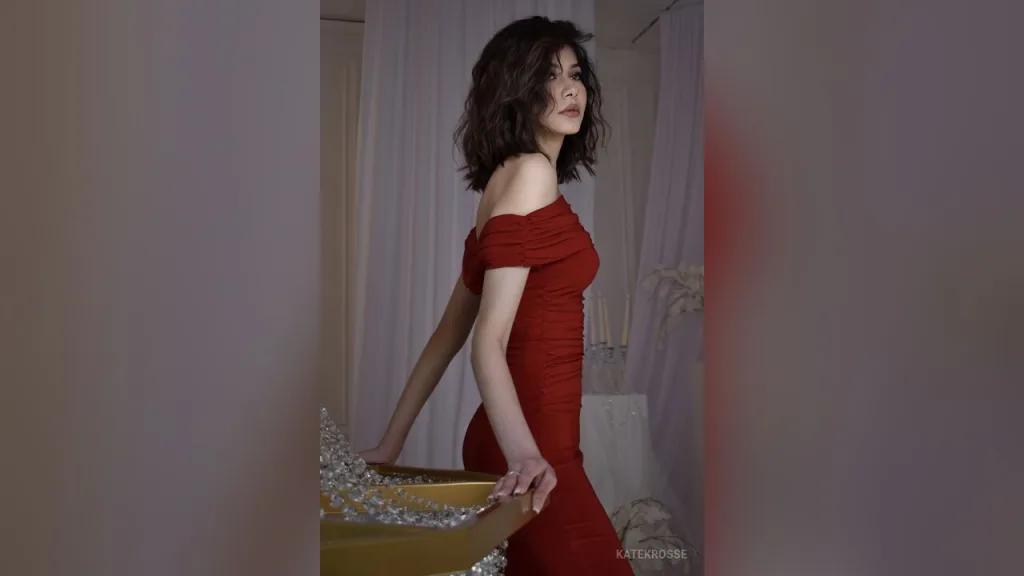 KateKrosse — Charming lady