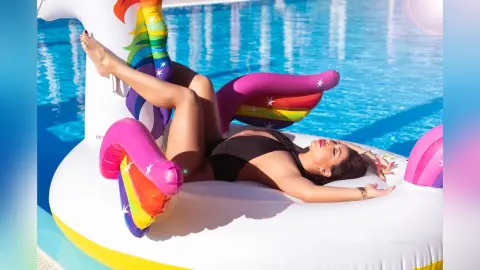 AnneThompson — Let's have fun! 💦