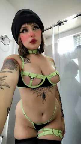 BLondie_noirr — Streamate Photos
