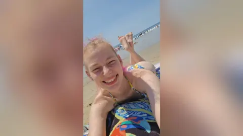 SarahSmithfire — Beach Day 🌞