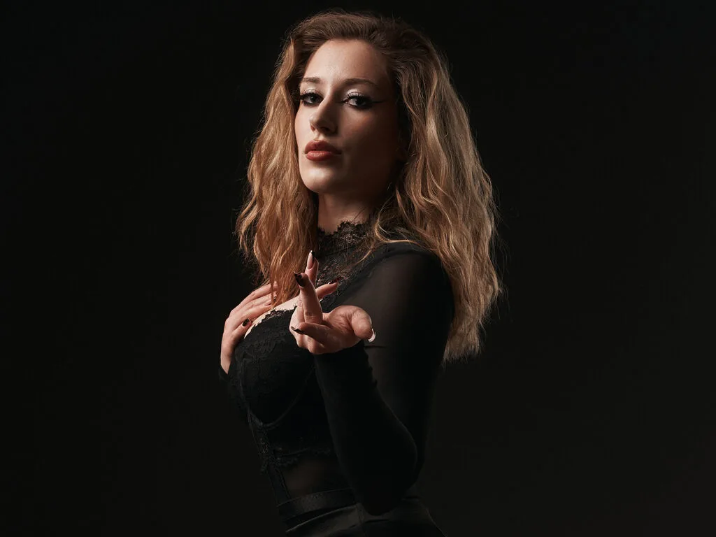 ValeriaMistress — live cam