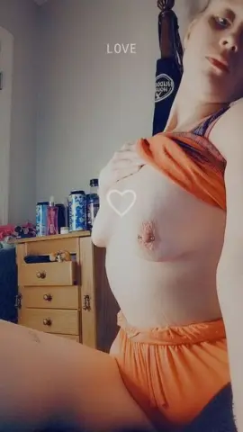 BreezyBree95 — Streamate Photos