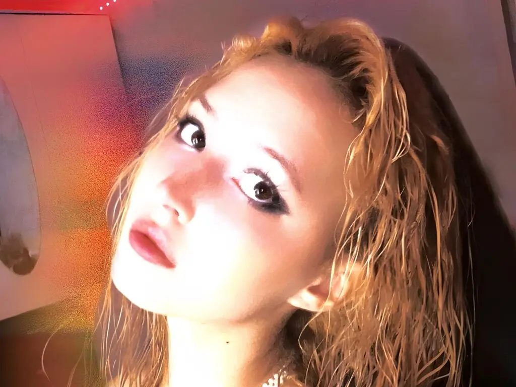 AlyonaMew