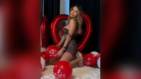 ValerieNicolle — Happy Val-entine's!