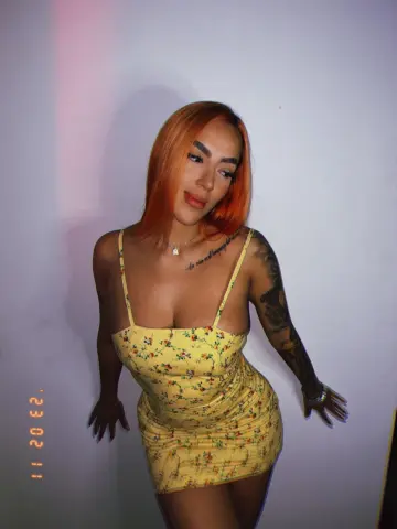 TaniaCollinsXx — Streamate Photos