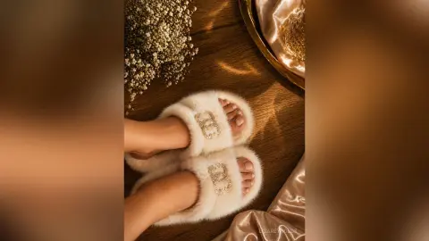 LisaReynolds — sexy feet