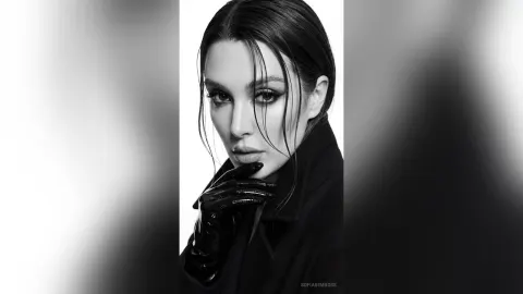 SofiaBimboss — black and white