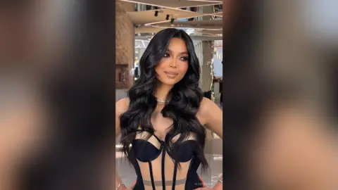 MarianaMelo — A little glam