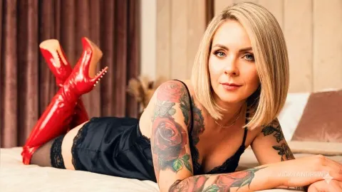 VickyAndrews — Vicky 2026