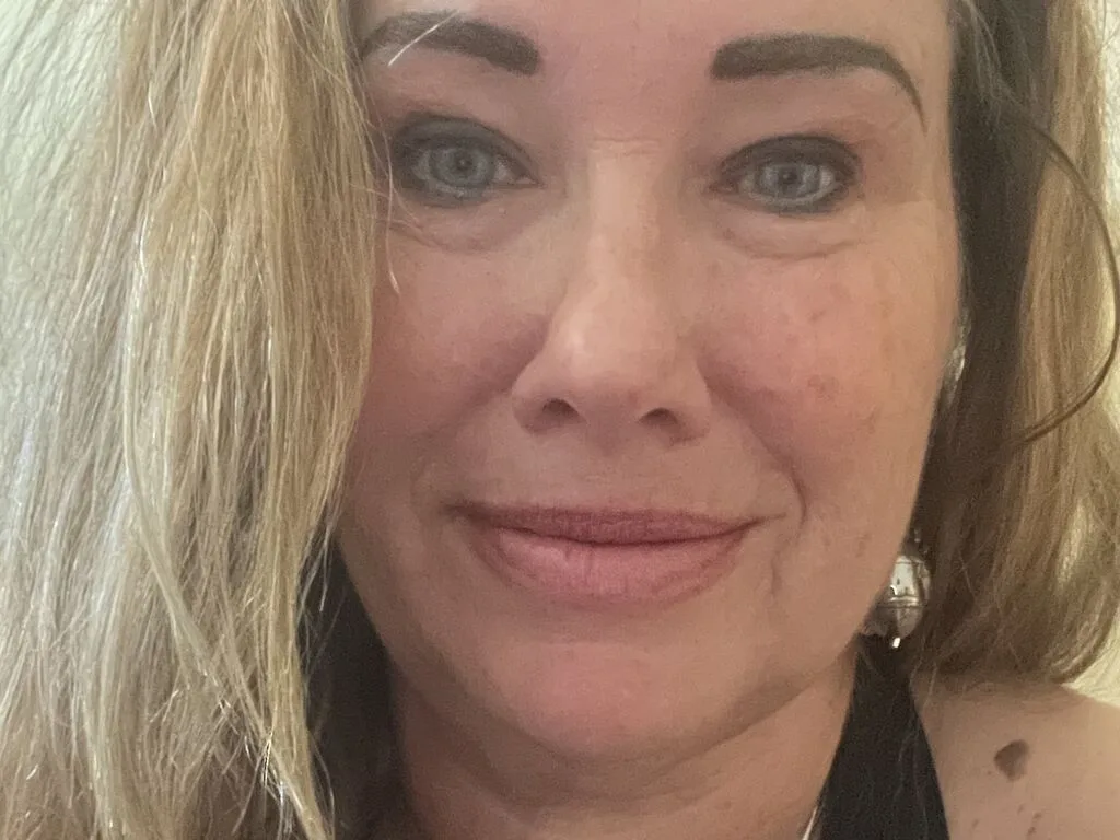 NancyNeighbor — live cam