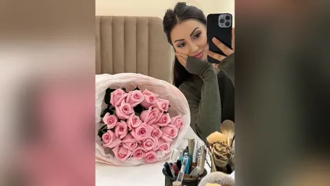 AllexaClarks — Selfies