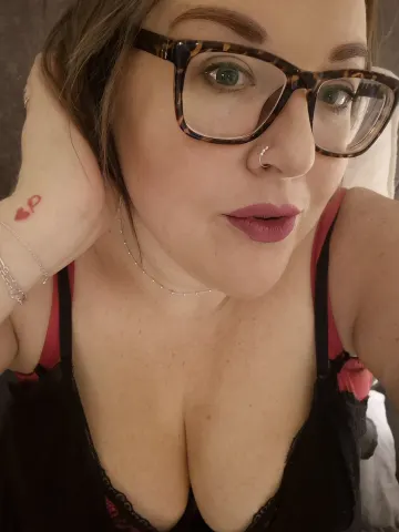 CuteAndCurvyX — Streamate Photos
