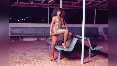 TaylaWella — Gold Night