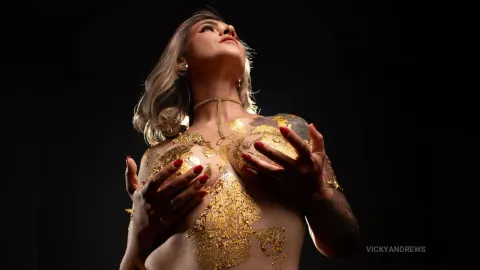 VickyAndrews — Latex