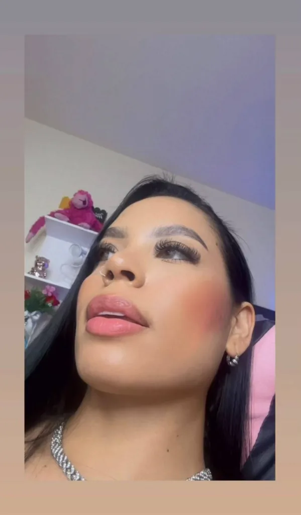 Sabrynna_Rosswood — Streamate Photos