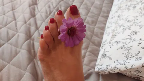 LissyJains — Feet and toes