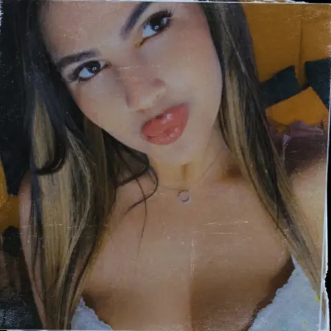 GiuliaHarvey — Streamate Photos