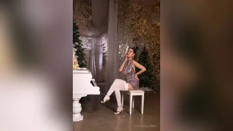 ChloeCalloway — 𝒞𝒽𝓇𝒾𝓈𝓉𝓂𝒶𝓈🎄