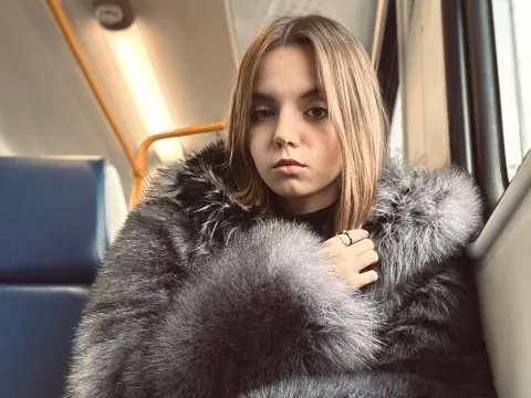 TasiaPetronzio cam model