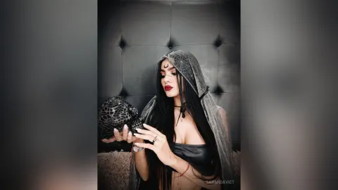 SarahDaviet — Witch 🧙🔮