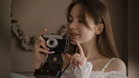 AmberBurny — let's take a naughty photo?
