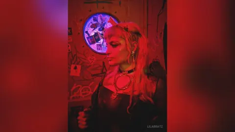 LilaBratz — Let's party