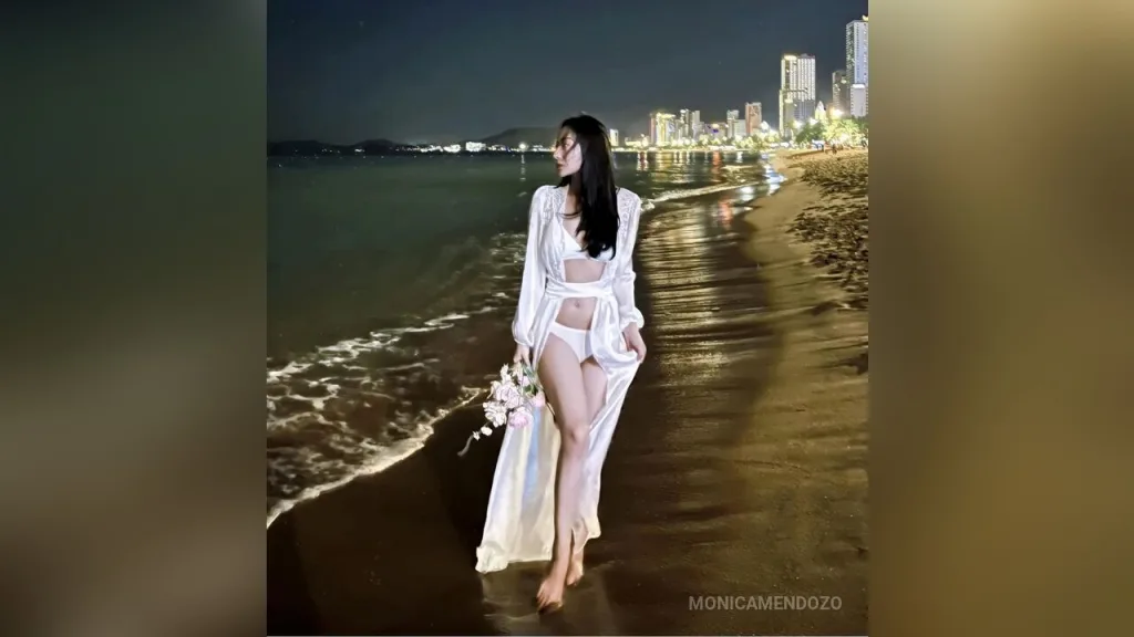 MonicaMendozo — follow me!