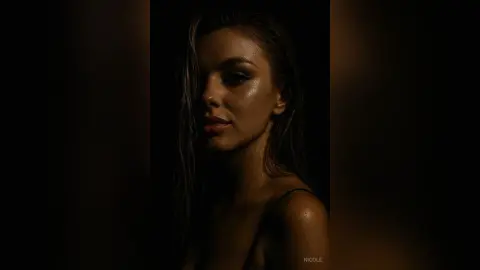 Nicole — Hello summer 🔥
