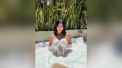 JadeSoto — Bubble bath 🫧