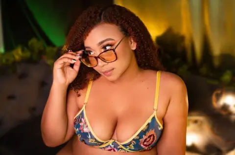 Camilee_Sweetie — Streamate Photos