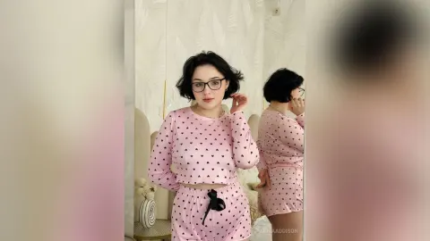 NoraAddison — 🤍😘😘
