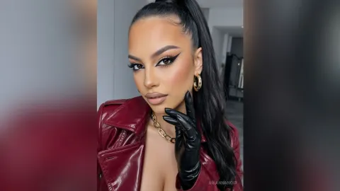 AriannaNoir — Your Queen