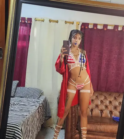 JuliMenndez — Streamate Photos