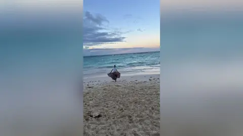 ArnellaDuvale — Vacay mood