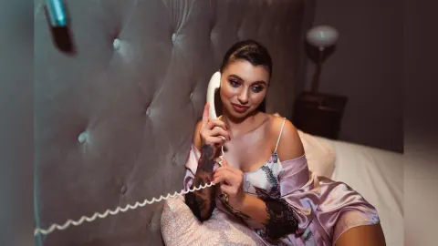 MilenaJaye — Kiss me thru the phone