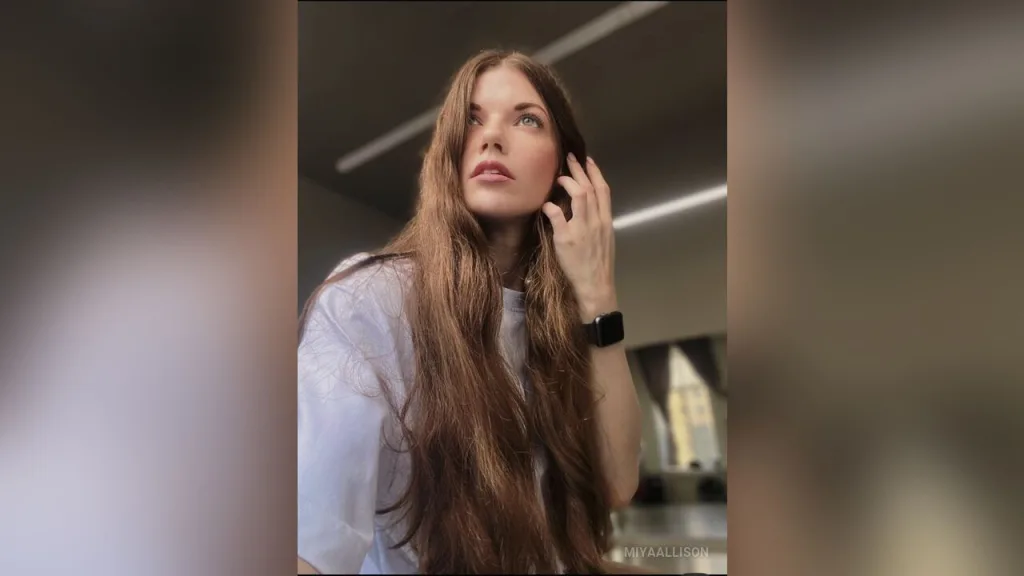 MiyaAllison — live cam