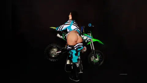 LaurenVenezs — motocross girl