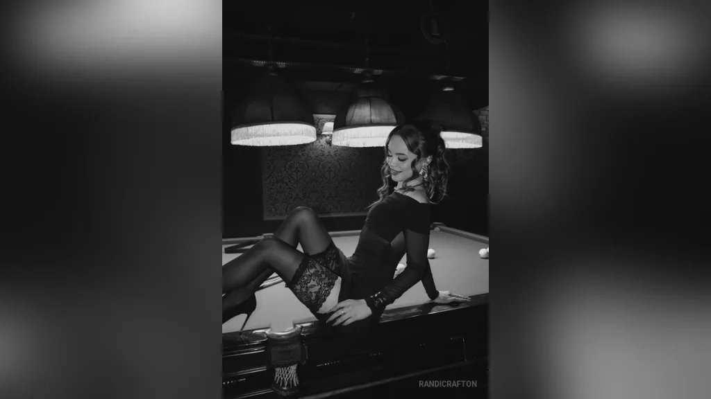 RandiCrafton — billiards BW