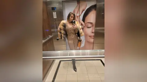 RachelVixen — Elevator fantasy 🤭🤭