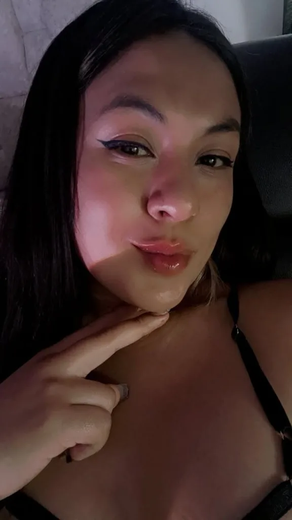 CharlotteIssa19