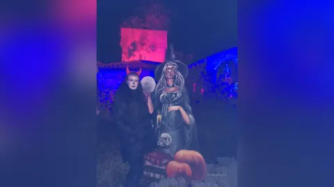 LunaMagistra — Pre-Halloween At Austria
