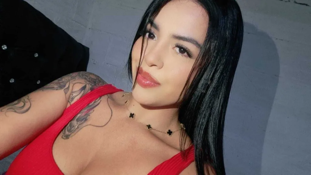 EpikaClark — Streamate Photos