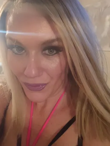StarieeBlaze — Streamate Photos