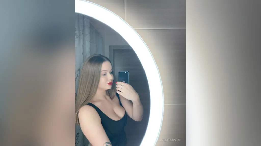 JuliaRupert — live cam