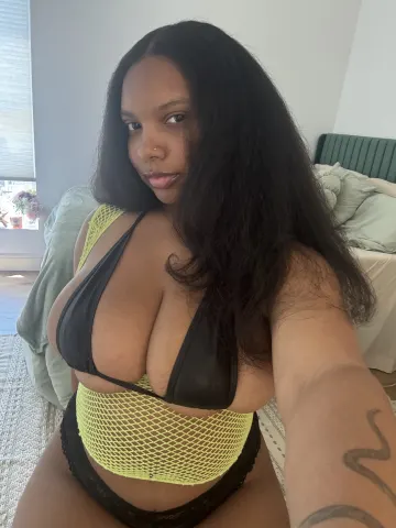 GoddessReina — Streamate Photos
