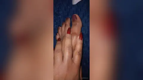 LareineCleo — Body parts