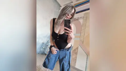 AmmaMia — With jeans or without??