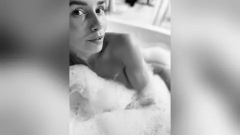 RachelVixen — B&amp;W 🫠